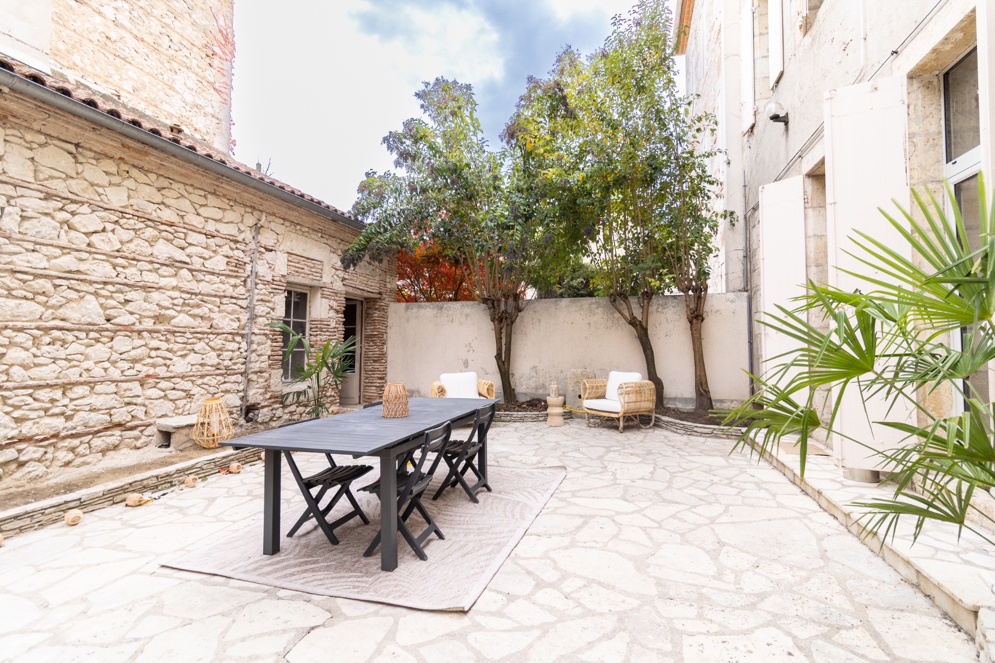 Cour extérieure Maison Arjo Agen